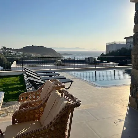 Вилла Luxury Sea View With Pool