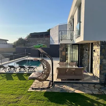 Luxury Sea View With Pool וילה *
