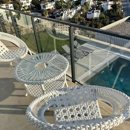 Luxury Sea View With Pool * גומושלוק